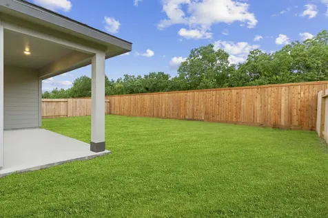 9018 Rose Water Trail Iowa Colony TX 77583