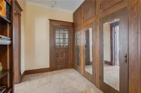 501 W Buck Street Caldwell TX 77836