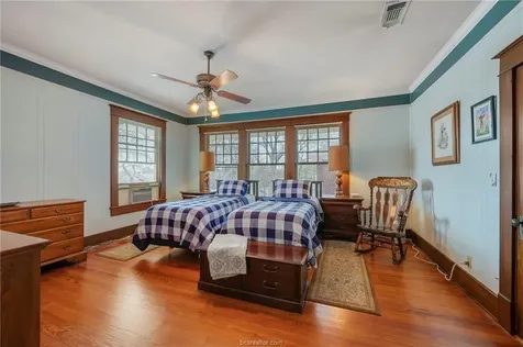 501 W Buck Street Caldwell TX 77836