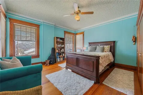 501 W Buck Street Caldwell TX 77836