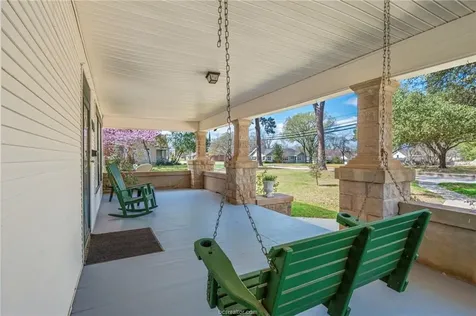 501 W Buck Street Caldwell TX 77836