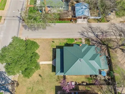 501 W Buck Street Caldwell TX 77836