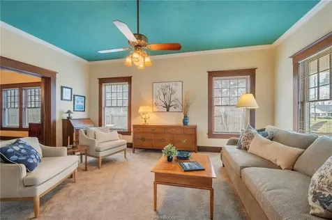 501 W Buck Street Caldwell TX 77836