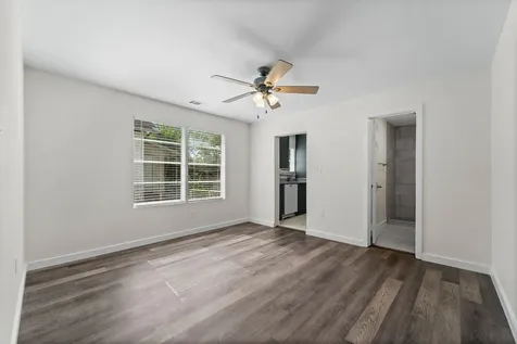1615 Mckee Street Houston TX 77009