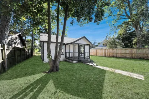 3206 Melbourne Street Houston TX 77026
