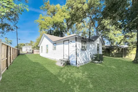 3206 Melbourne Street Houston TX 77026