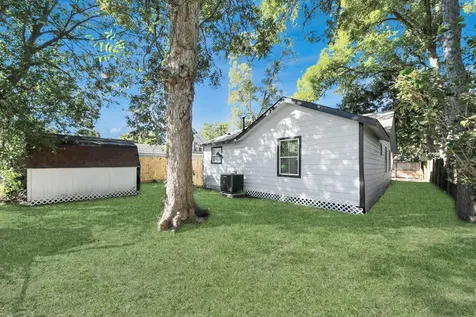 3206 Melbourne Street Houston TX 77026