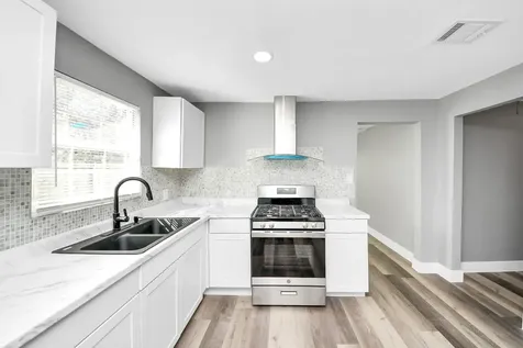 3206 Melbourne Street Houston TX 77026