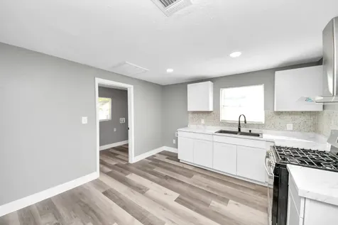 3206 Melbourne Street Houston TX 77026