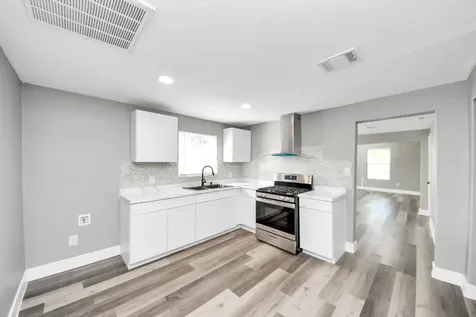 3206 Melbourne Street Houston TX 77026