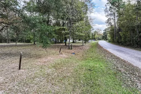 106 Roy Webb Huntsville TX 77320