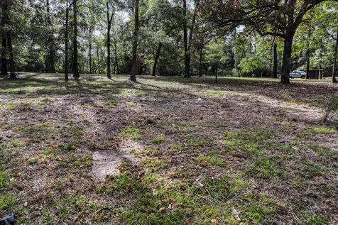 106 Roy Webb Huntsville TX 77320