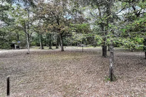 106 Roy Webb Huntsville TX 77320