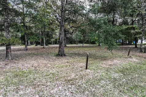 106 Roy Webb Huntsville TX 77320