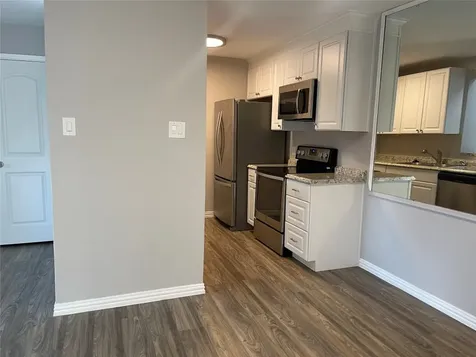 1516 Bay Area Boulevard F5 Houston TX 77058