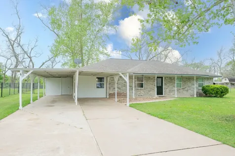 117 W Mahan Street Richwood TX 77531
