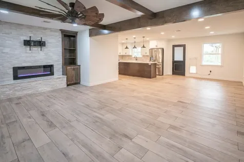 117 W Mahan Street Richwood TX 77531