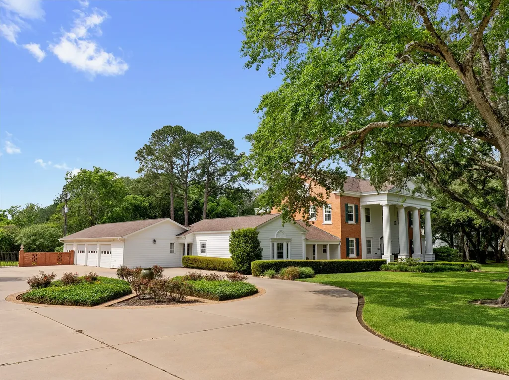 1920 Marguerite Street Bay City TX 77414