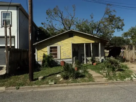 3411 Hinton Boulevard Houston TX 77022