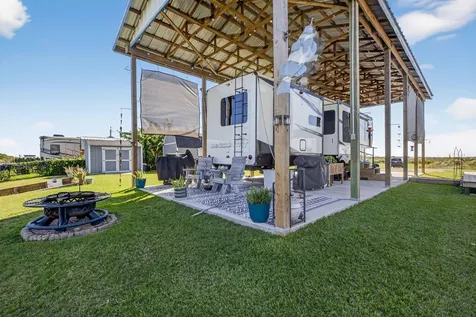 83 County Road 299 Bay City TX 77414