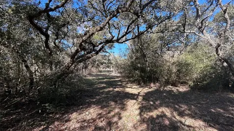 1326 County Road 160 Columbus TX 78934