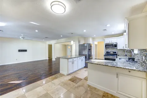 8826 Rowan Lane Houston TX 77036