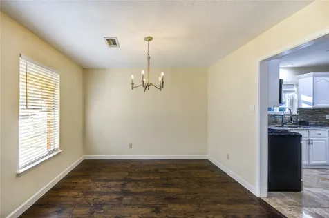 8826 Rowan Lane Houston TX 77036