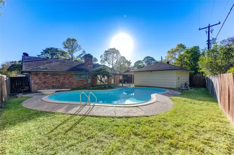 8826 Rowan Lane Houston TX 77036