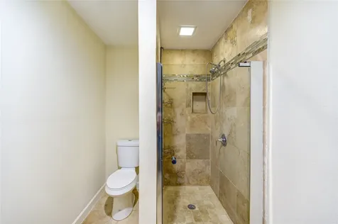 8826 Rowan Lane Houston TX 77036