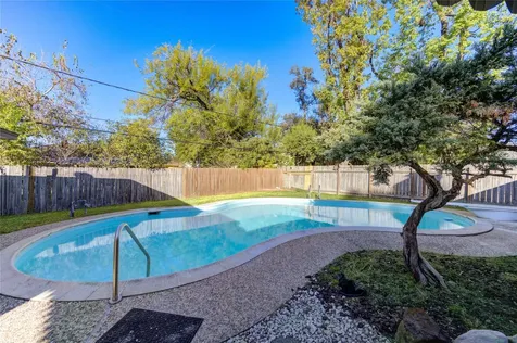 8826 Rowan Lane Houston TX 77036