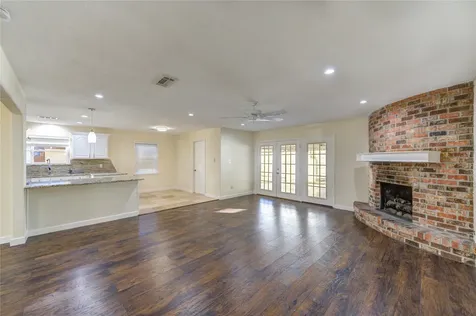 8826 Rowan Lane Houston TX 77036