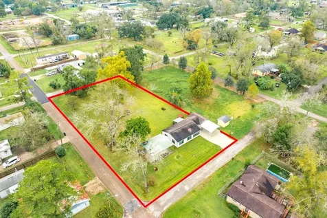404 Chestnut Street Brazoria TX 77422