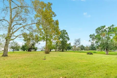 404 Chestnut Street Brazoria TX 77422