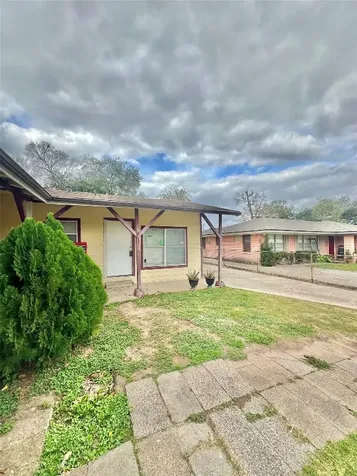 8611 Findlay Street Houston TX 77017