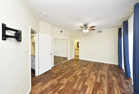 12800 Melville Drive 106a Montgomery TX 77356