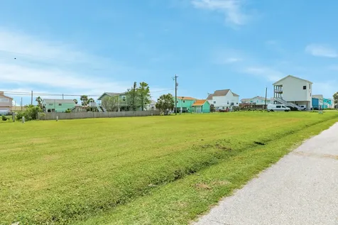 Lot 11 Lewis Scott Jamaica Beach TX 77554