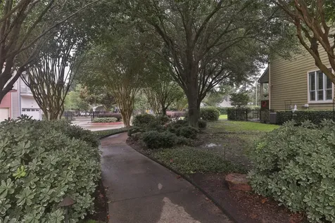 827 Garden Trace Lane Houston TX 77018