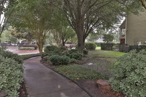 827 Garden Trace Lane Houston TX 77018