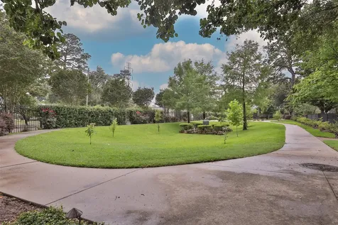 827 Garden Trace Lane Houston TX 77018