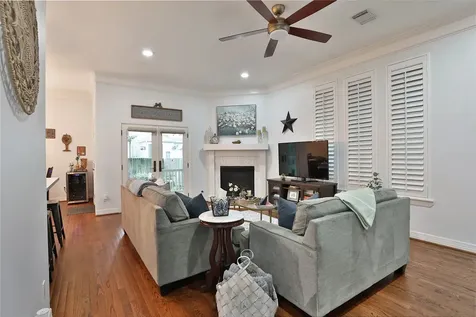 827 Garden Trace Lane Houston TX 77018