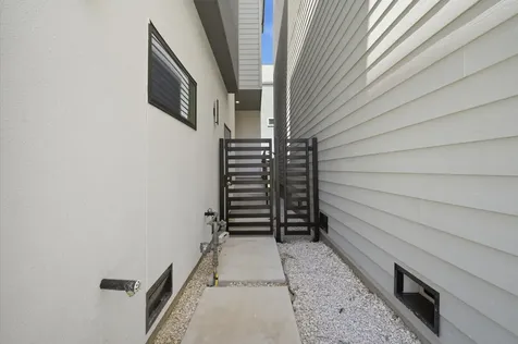 6118 Gehring Street Houston TX 77021