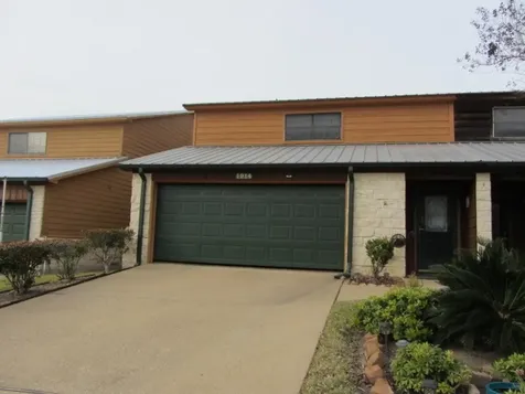 1914 20th Street Huntsville TX 77340