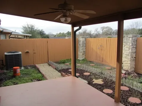 1914 20th Street Huntsville TX 77340