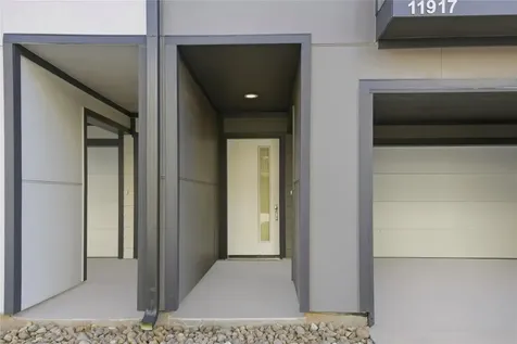11917 N Hoa Sen Circle Houston TX 77072