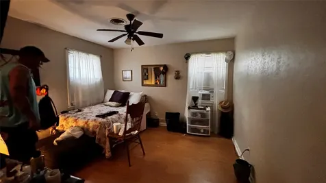 5148 Foster Avenue Groves TX 77619