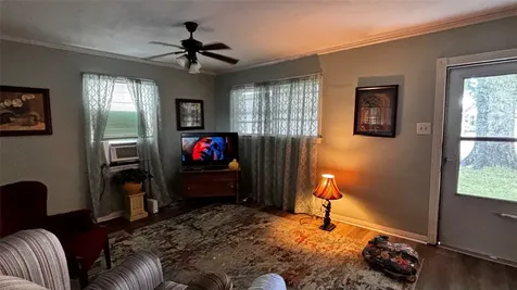5148 Foster Avenue Groves TX 77619