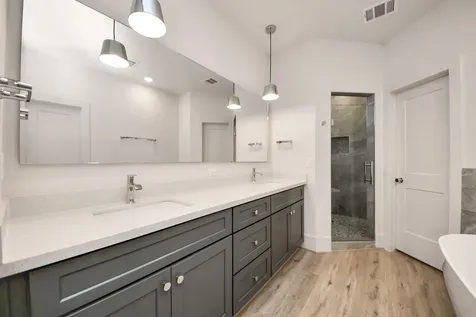 1042 Homer Street Houston TX 77091