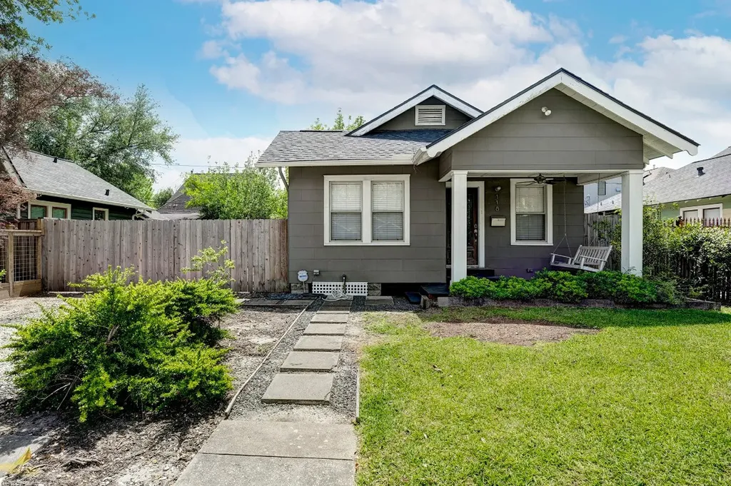 118 E 24th Street Houston TX 77008