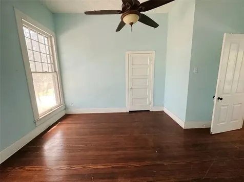 100 W Stockbridge Street Eagle Lake TX 77434