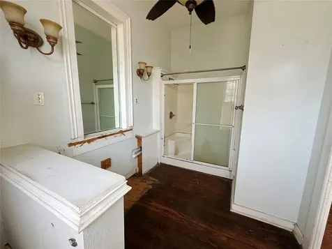 100 W Stockbridge Street Eagle Lake TX 77434